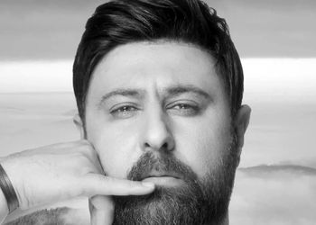 دانلود آهنگ باشکوه عشق فوق العاده از محمد علیزاده /کی می خوای بشینی تا منواست از خودم بگم باز 