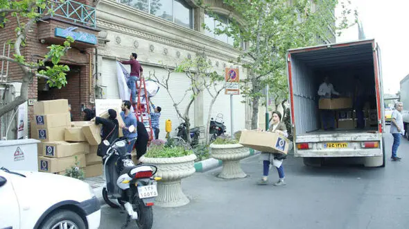 حضور بازیگران در خانه تئاتر و دعوت  برای حضور در پویش لباس همدلی+فیلم