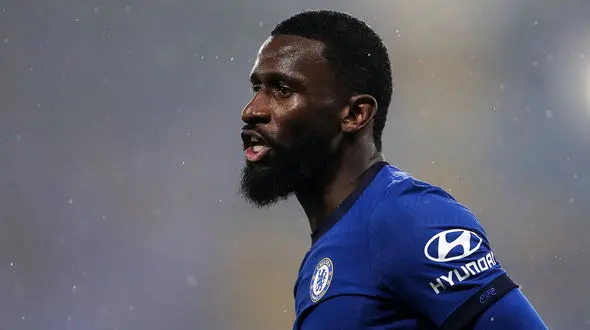 هجوم هواداران سیرالئونی به مدافع چلسی + فیلم