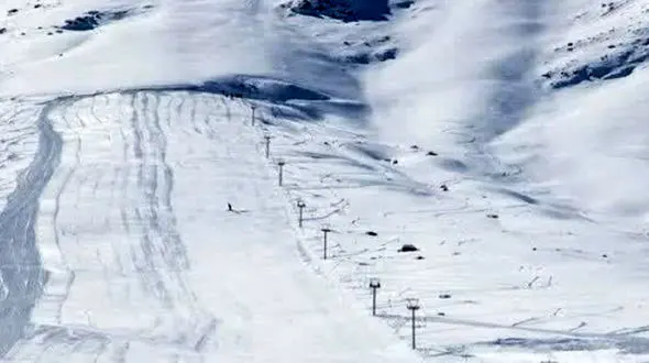 خوانسار زیر بارش آرامِ برف / تماشایی و سفیدپوش + فیلم