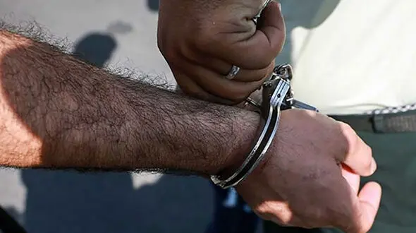 پوست این پسر تهرانی تبدیل به سنگ شد / دکتر قلابی بازداشت شد