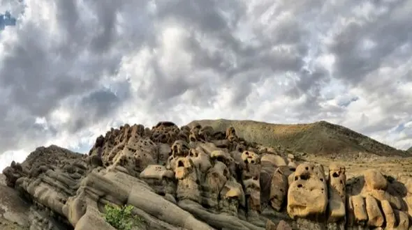 بزن بریم سفر / آدمک جیان؛ سنگ تراشه­ هایی زیبا در نزدیک تهران