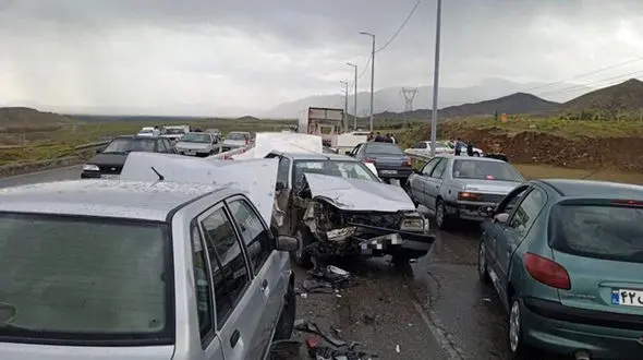 یک فوتی و پنج مصدوم درتصادف زنجیره‌ای در محور ارومیه به مهاباد