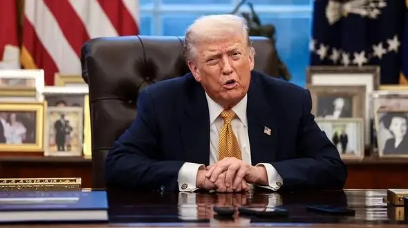 ترامپ: اسرائیل با چراغ سبز ما به ایران حمله کرد تا غافلگیر نشود / ناوگان بزرگ ما در کنار ایران است