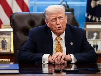 ترامپ: اسرائیل با چراغ سبز ما به ایران حمله کرد تا غافلگیر نشود / ناوگان بزرگ ما در کنار ایران است