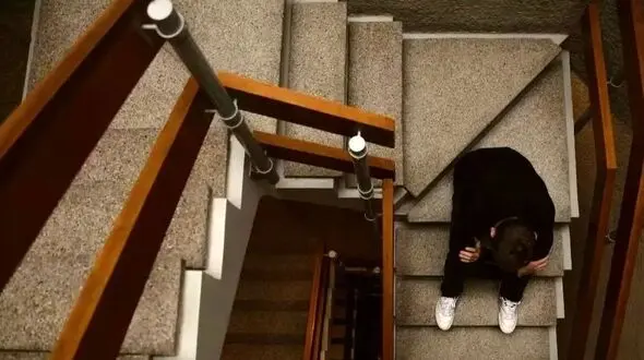 چرا نسل جوان امروزی سردرگم است و نمی‌ تواند مستقل شود؟