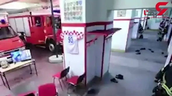 وظیفه شناسی جالب آتش‌نشان‌ها هنگام تماشای فوتبال تیم کشورشان در جام جهانی + فیلم 