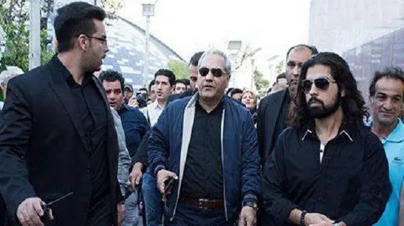 عکس  بازیگران  ایرانی که بادیگارد دارند !  + فیلم انسانیت بازیگر هالیوود در مترو!