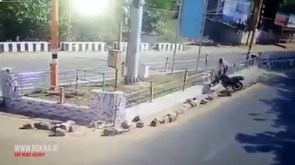 تصادف عجیب یک موتورسوار با دیوار فضای سبز+ فیلم 