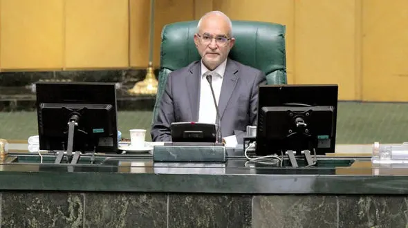 باید تحقیق و تفحص از بانک مرکزی انجام شود