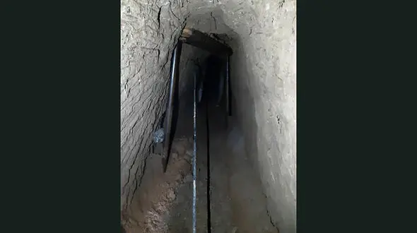 حفار غیرمجاز در خانه شخصی به دام افتاد / در خرم‌بید رخ داد + عکس