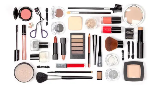 چگونه لوازم آرایشی شما را می‌کشد!