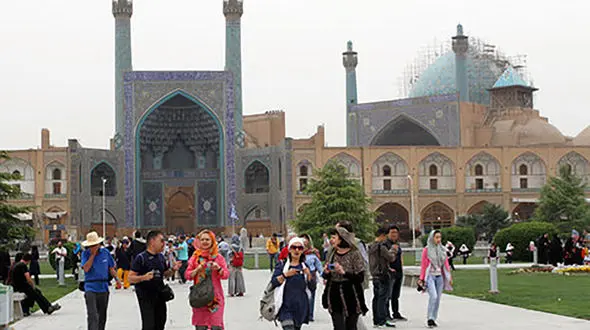 دولت به ما بگوید چه اقدامی برای توسعه گردشگری انجام داده است