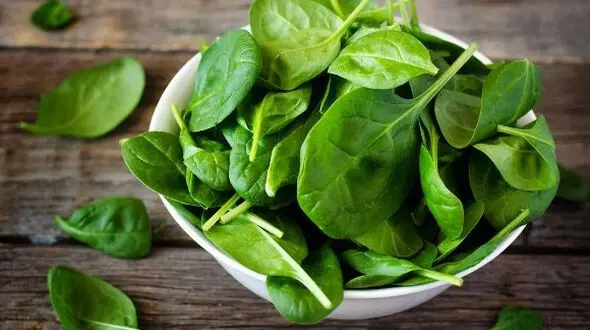 تهیه اسنک گوشت و اسفناج در یک چشم بهم زدن+ دستور پخت آسان