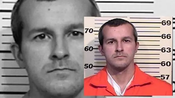 مرد بی رحم زن جوانش را قبل از زایمان کشت / او دو دختر خردسالش را برای ازدواج با همکارش در برابر یکدیگر خفه کرد/ دادگاه 3 بار حبس ابد برای این مرد آمریکایی داد +عکس