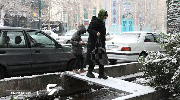 بارش باران و برف در تهران ادامه دارد / هوا تا پایان هفته سرد است