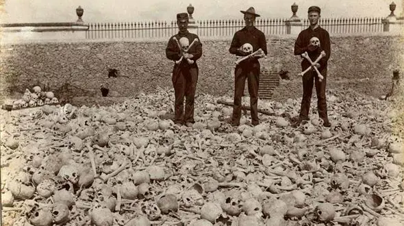 اسکلت های این قبرستان را یادگاری به خانه ها می برند! + عکس های عجیب