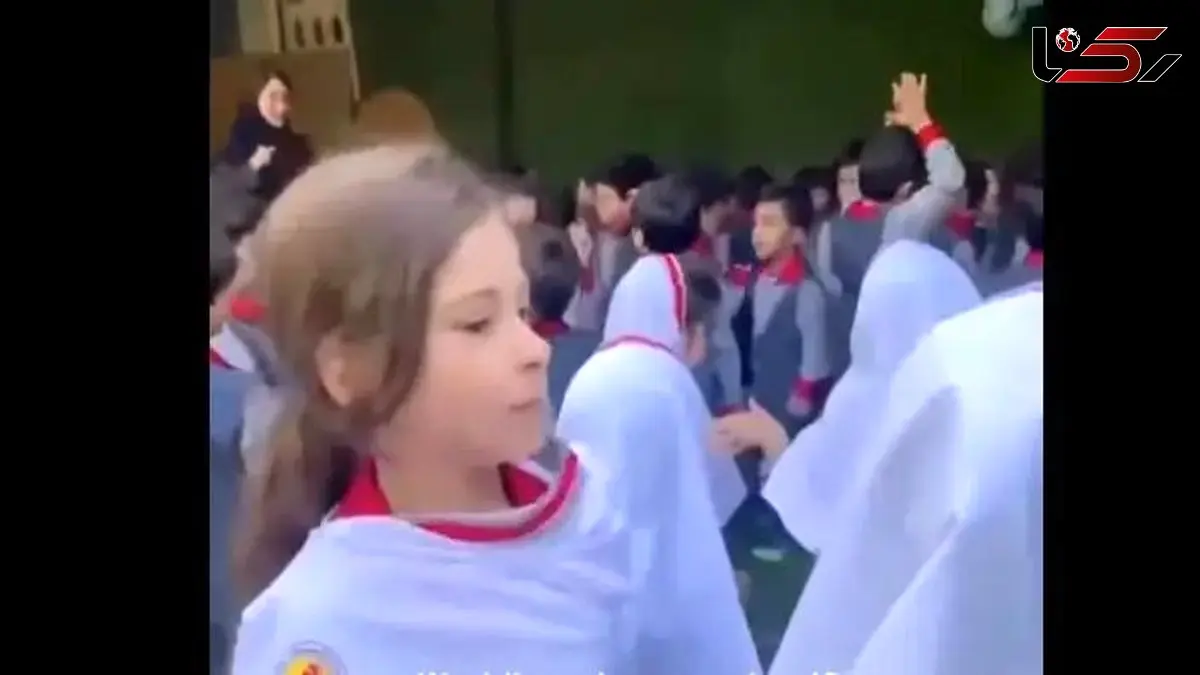فیلم آواز شاد/ آهنگ کردی کاری با بچه ها کرد که کسی نتونست تو صف وایسه دوستش که دیگه ترکونده 