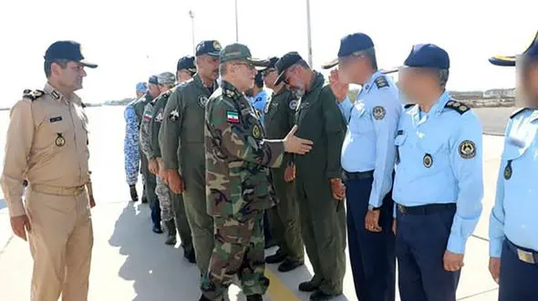 بازدید فرماندهان ارشد ارتش از یک پایگاه شکاری نیروی هوایی در چابهار