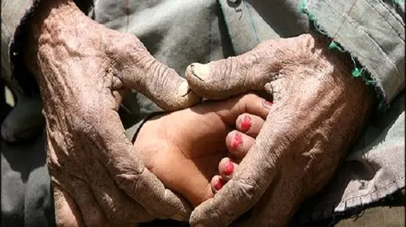 شروع  سیل گرانی در جغرافیای ایران  / افزایش نرخ بنزین به صلاح معیشت کارگران نبود