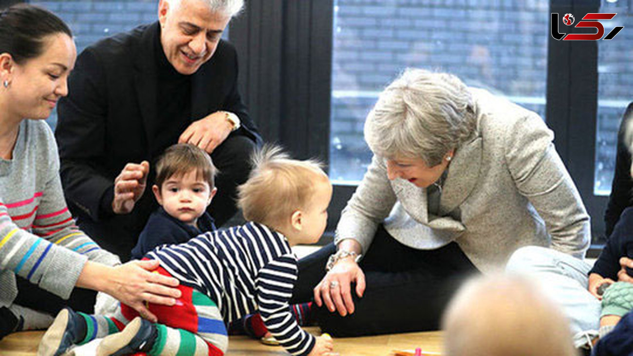 بازی کودکانه خانم نخست وزیر + عکس