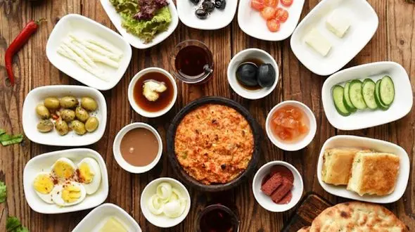 صبحانه مهم‌ترین وعده غذایی یا یک باور قدیمی؟