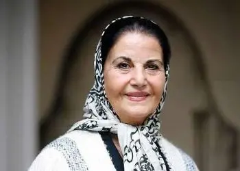 خاطره پوری بنایی از عاشق پیشه اش : یه پسر 20 ساله یهو گفت... من عاشق اقدسم ... صدای قلب این بچه ... هرهفته میاد برام گل میاره