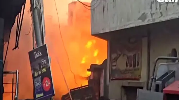 آتش سوزی در کارخانه فولاد در سورات 4 کشته برجا گذاشت