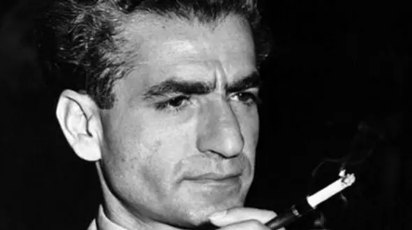 سفر به ایام قدیم / خواننده مشهور  انگشتر اهدایی محمدرضا شاه پهلوی را به توالت انداخت و ...