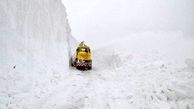 ارتفاع برف در گردنه ژالانه هورامان به ۱۰ متر رسید + عکس
