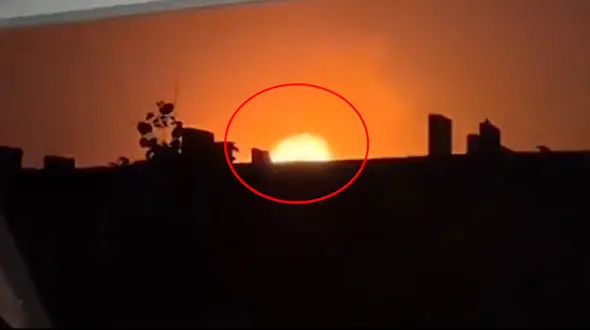 ببینید / انفجار هولناک نیروگاه حرارتی در خارکف / آسمان در تاریکی شب روشن شد + فیلم !!!