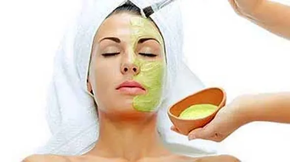 پوستی شفاف با ماسک های خانگی ساده