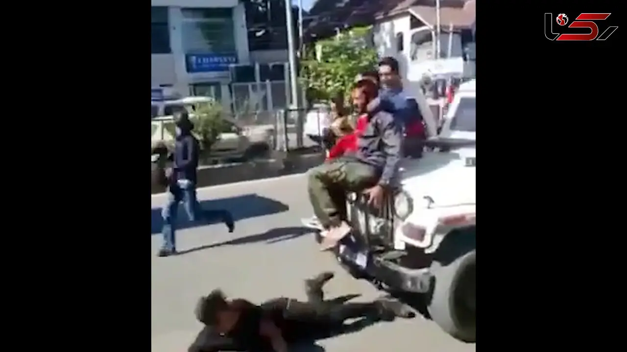 فیلم لحظه زیرگرفتن عزاداران توسط پلیس ! / فاجعه