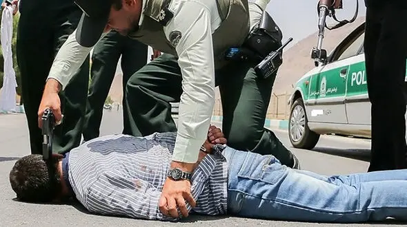 عاقبت مرد گرگانی که با لودر از روی خودروها و راننده هایشان رد شد