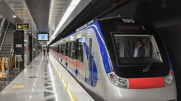رکوردزنی متروی تهران در جا به جایی مسافران در روز جمعه این هفته