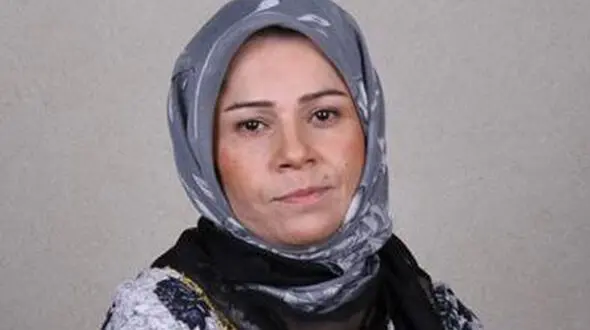 عکس / رونمایی از دختر زیبای  ساقی زینتی خدمتکار بدجنس سریال پس از باران ... / چقدر با مادرش فرق دارد ...