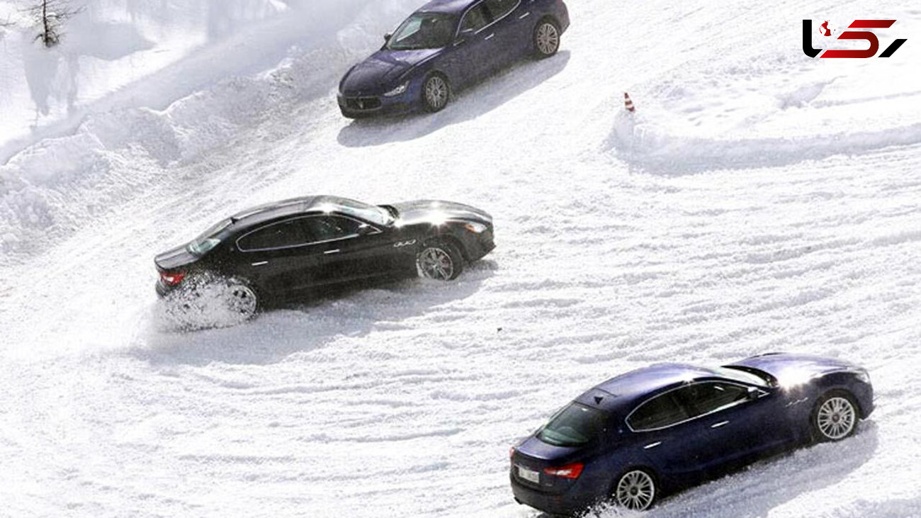 فیلم حیرت انگیز از لیزخوردن خودروها در برف شدید 