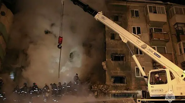 12 کشته در انفجار مرگبار گاز در یک ساختمان مسکونی/ 3 نفر ناپدید شدند