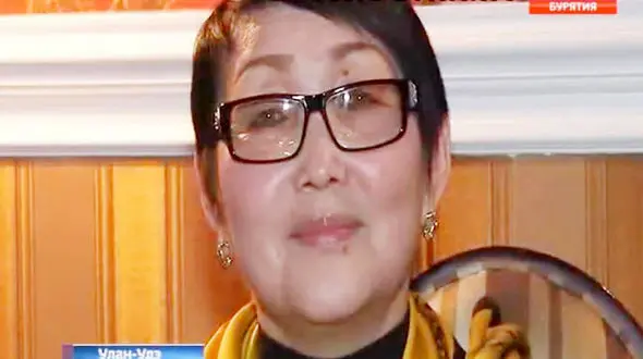 2 دختر بعد از 34 سال به بزرگترین راز زندگیشان پی بردند +عکس