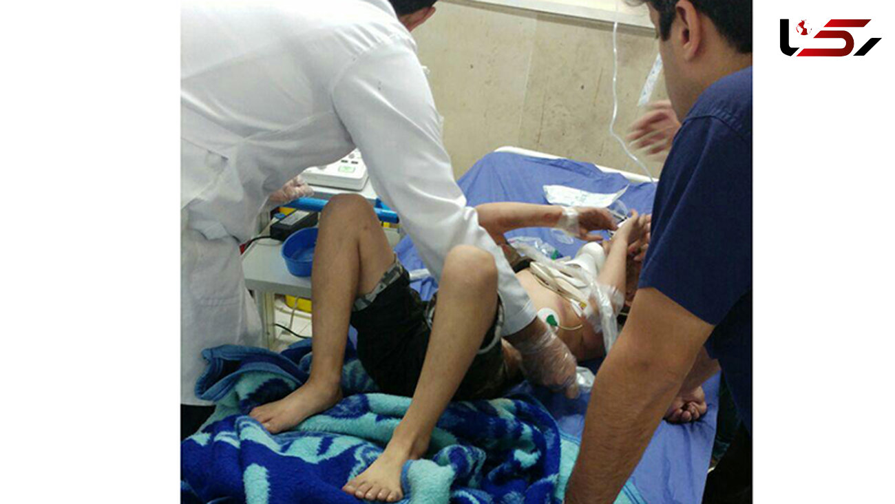 نجات معجزه آسای کودک 8 ساله پس از سقوط از پشت بام + عکس 
