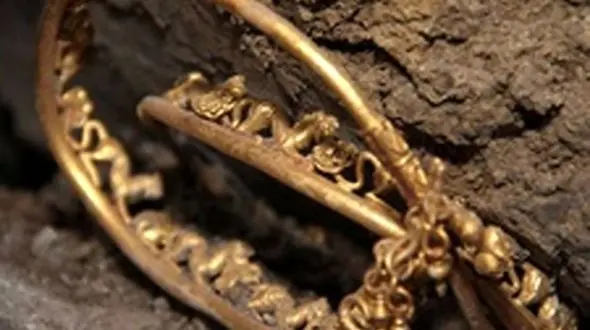 ببینید / گنجینه جواهرات 2400 ساله + عکس