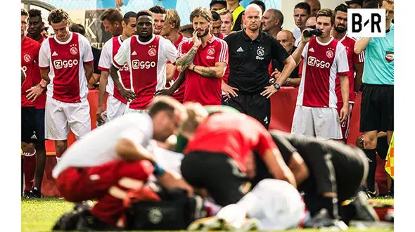 حمله قلبی بازیکن 20 ساله آژاکس در بازی با وردربرمن