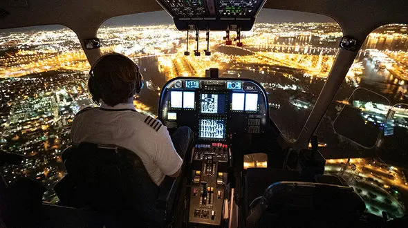 عشق خانم بازیگر جذاب ایرانی به یک خلبان ارمنی + عکس خلبان مو طلایی