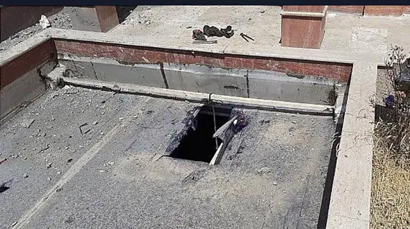 شکافتن زمین بر اثر سقوط پسر جوان در شهرک راه آهن / این عکس باورنکردنی است