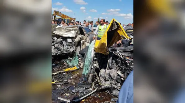 7 مصدوم در پی تصادف کامیون و پیکان + جزئیات حال مصدومان و عکس