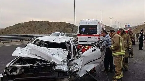 تصادف 3 دستگاه خودرو سواری در اتوبان تهران کرج