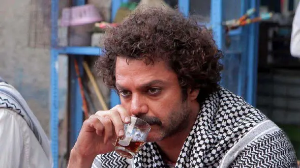 مقابل دوربین «دیگران» هستم/ دنبال این نبودم که مانند احسان علیخانی باشم