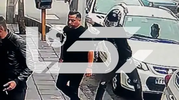 فیلم لحظه زنجیرقاپی سارقان موتورسوار در خانی‌آباد نو در کمتر از چند ثانیه