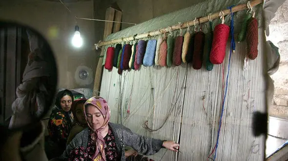 اجحاف در پرداخت حقوق نیروی کار زن در شهرهای کوچک/ فضاهای رفاهی شهرها، آمادگی ارائه خدمت به زنان را ندارد