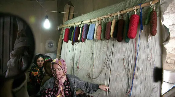 اجحاف در پرداخت حقوق نیروی کار زن در شهرهای کوچک/ فضاهای رفاهی شهرها، آمادگی ارائه خدمت به زنان را ندارد